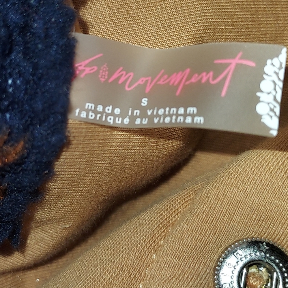 FP Movement Hit The Slopes Printed Pullover Womans Small in Oasis Combo Aurora - Picture 5 of 7